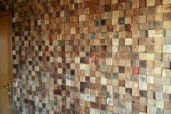 holzwand-wohnzimmer-teakyourwall-square-2
