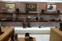 Kunststeinpaneele - Bronx - UGG-shop - Ladenbau